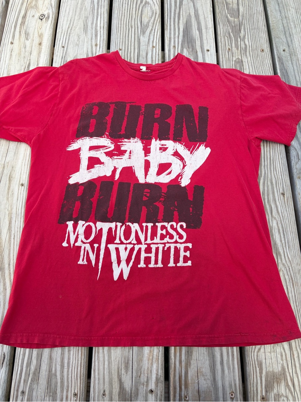 Motionless In White Burn Baby Burn Band Tour Graphics Red Tshirt Men's XL FLAW
